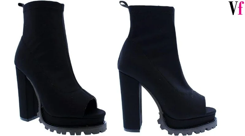 Peep-toe boots VF